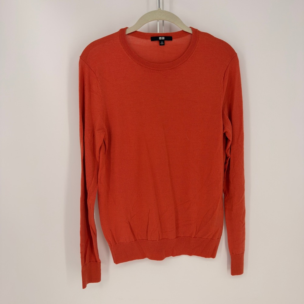 Uniqlo Sweater Womens M Orange 100% Wool Crew Neck Fine Knit Minimalist Luxury
